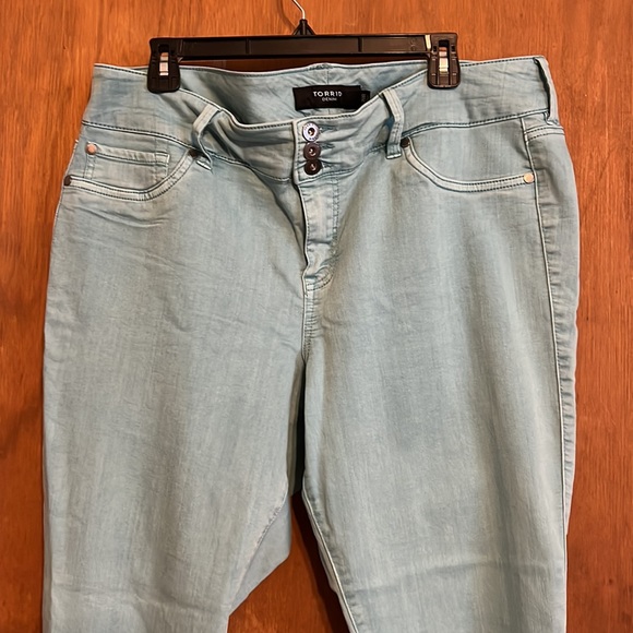 Torrid Women’s Plus Size Jeans - Picture 3 of 5